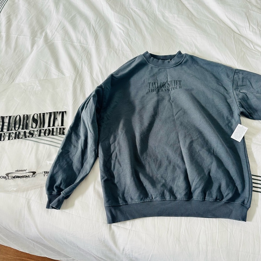 Taylor Swift Eras Tour Blue Crewneck size Medium brand new mineral blue